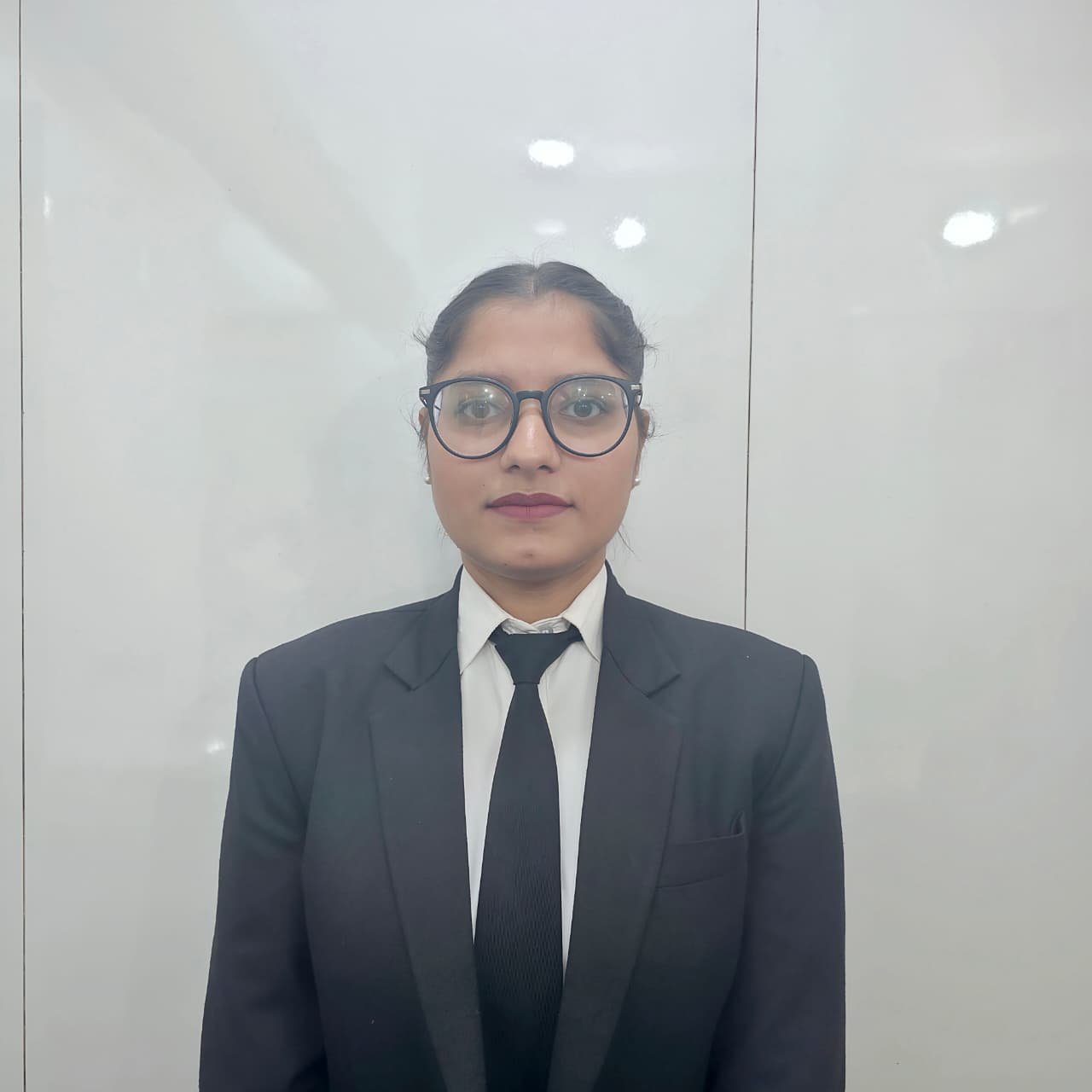 Pooja (F&B Service, Kesar Bagh Palace, chittorgarh)